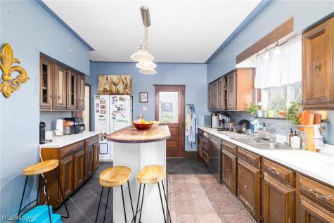 1132 Wellesley Avenue Steubenville OH 43952