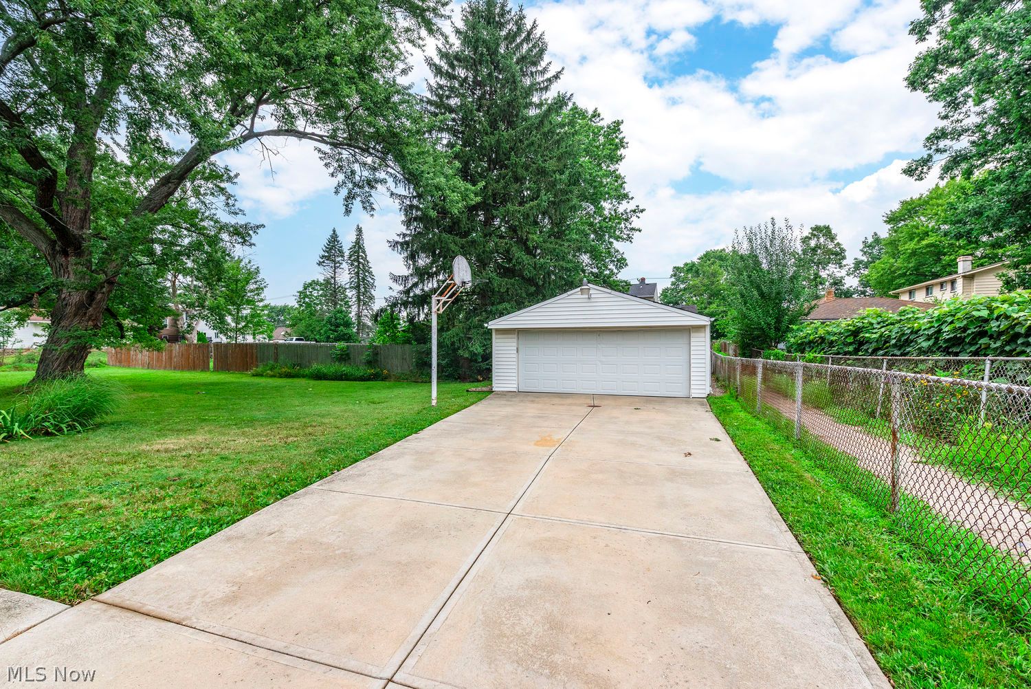 6170 W 29th Street Parma OH 44134
