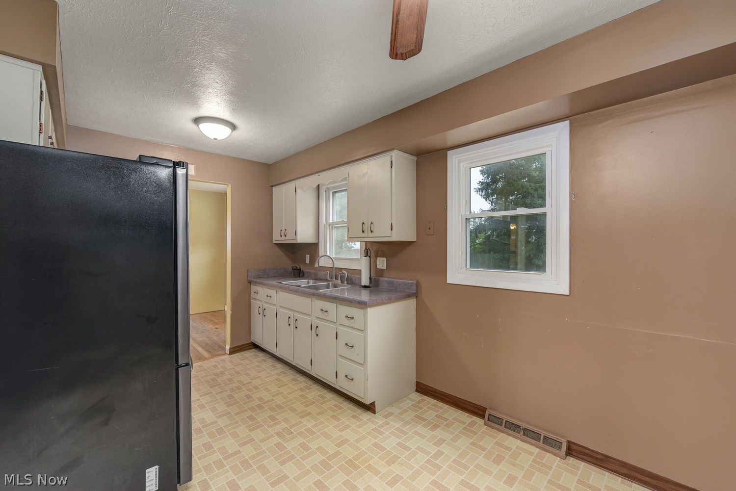 6170 W 29th Street Parma OH 44134