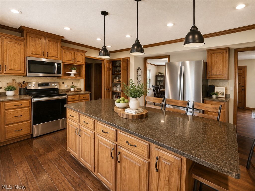 6834 Harbor Drive NW Canton OH 44718