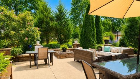 6834 Harbor Drive NW Canton OH 44718