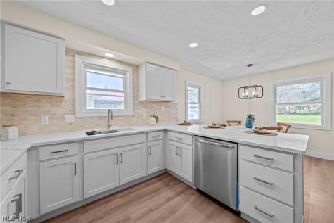 152 Harry Avenue Munroe Falls OH 44262
