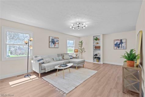 152 Harry Avenue Munroe Falls OH 44262
