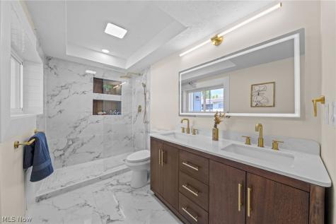 152 Harry Avenue Munroe Falls OH 44262