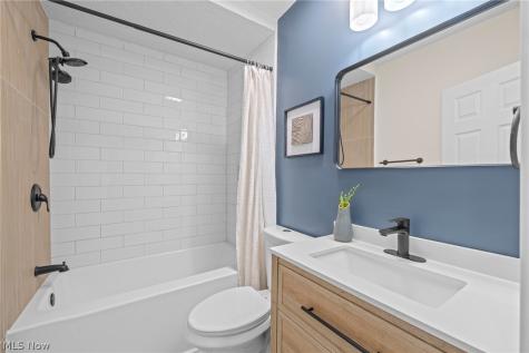 152 Harry Avenue Munroe Falls OH 44262