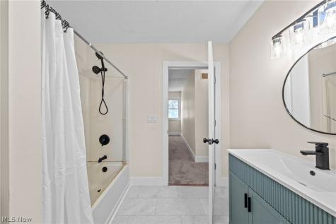 152 Harry Avenue Munroe Falls OH 44262