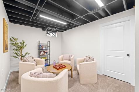 152 Harry Avenue Munroe Falls OH 44262