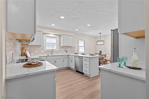 152 Harry Avenue Munroe Falls OH 44262