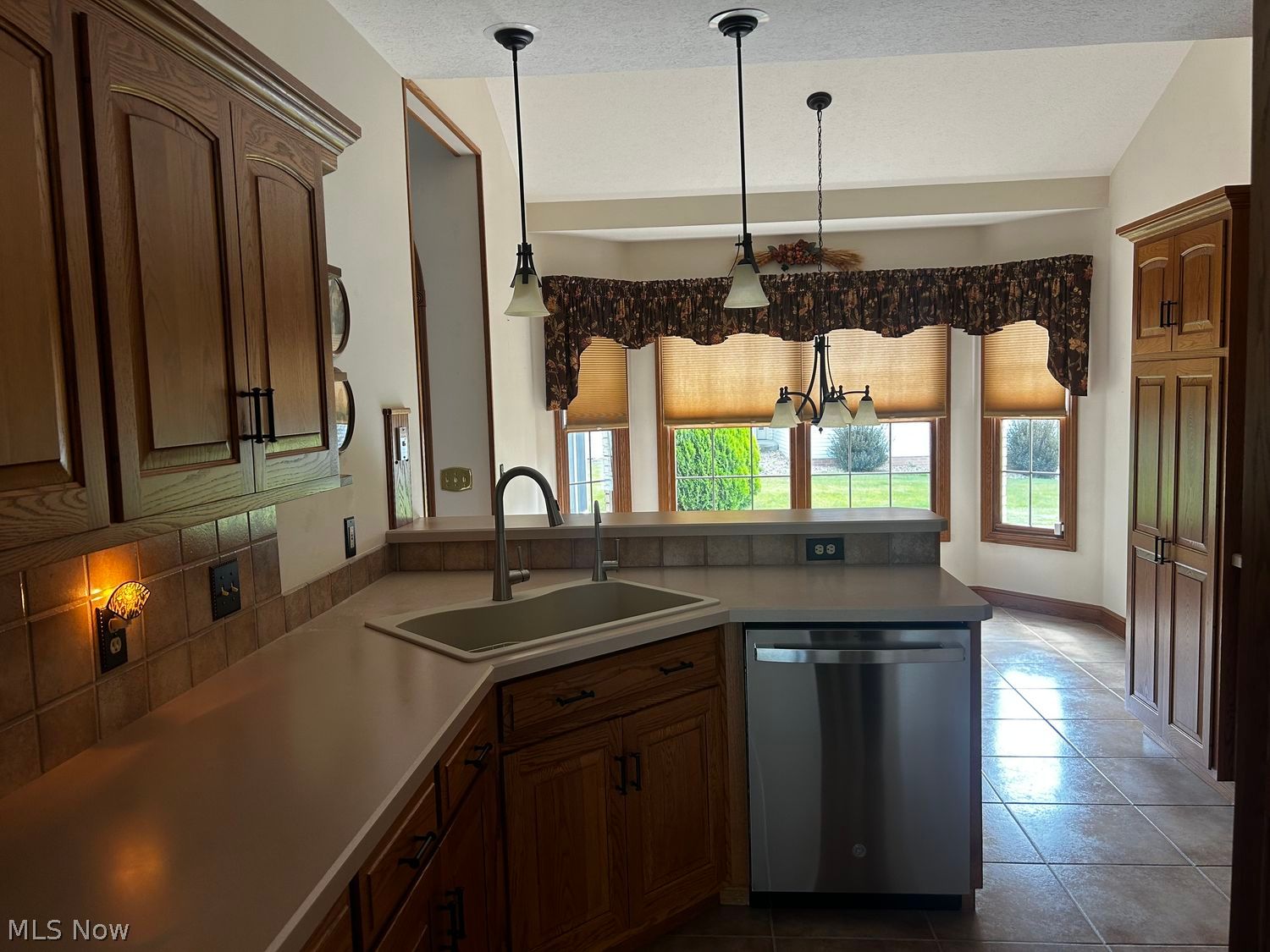 4245 Woodlake Trail Wooster OH 44691