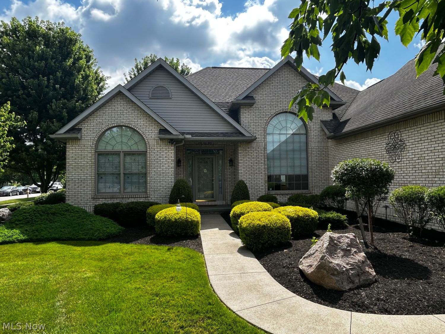 4245 Woodlake Trail Wooster OH 44691