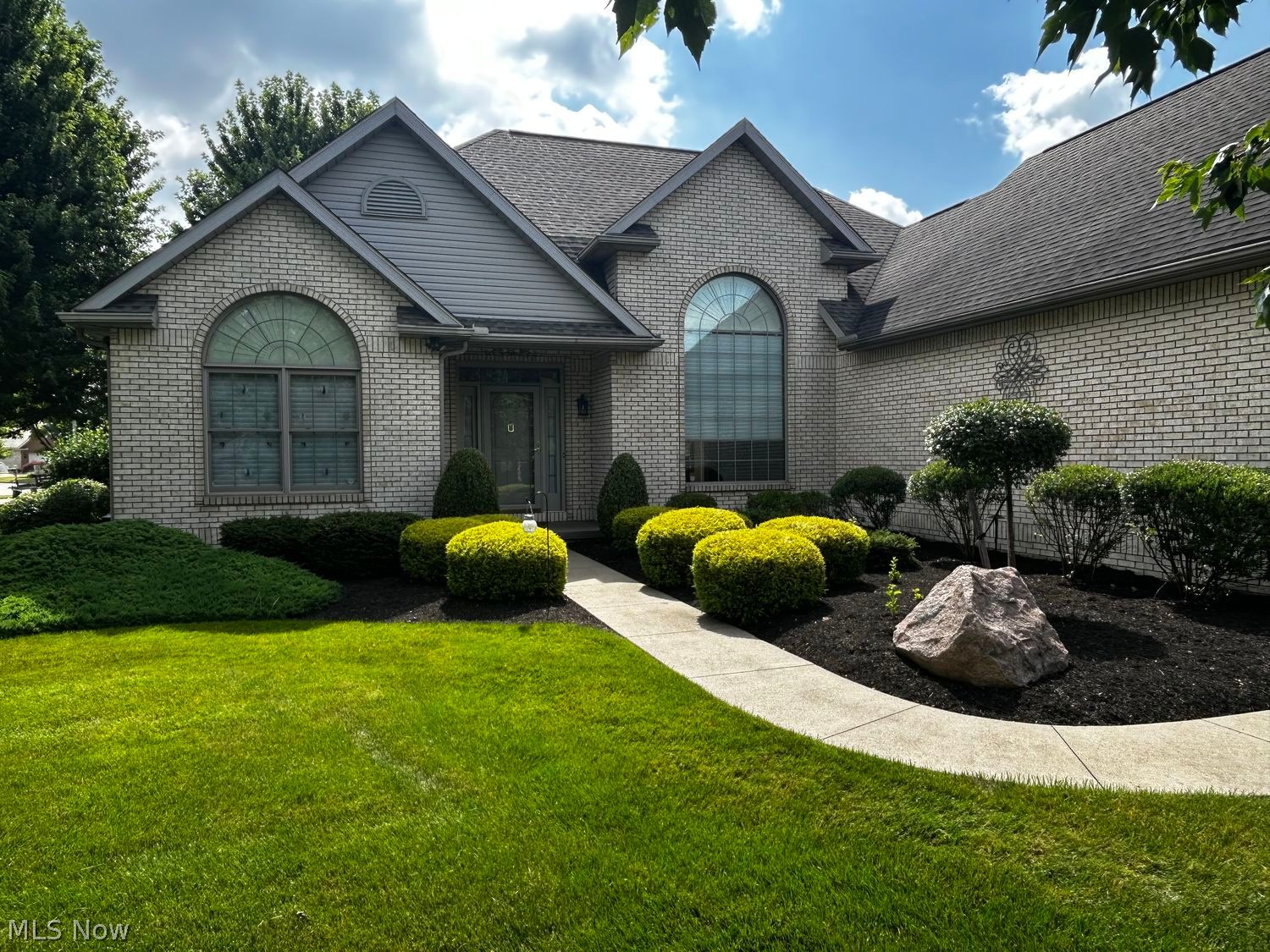 4245 Woodlake Trail Wooster OH 44691