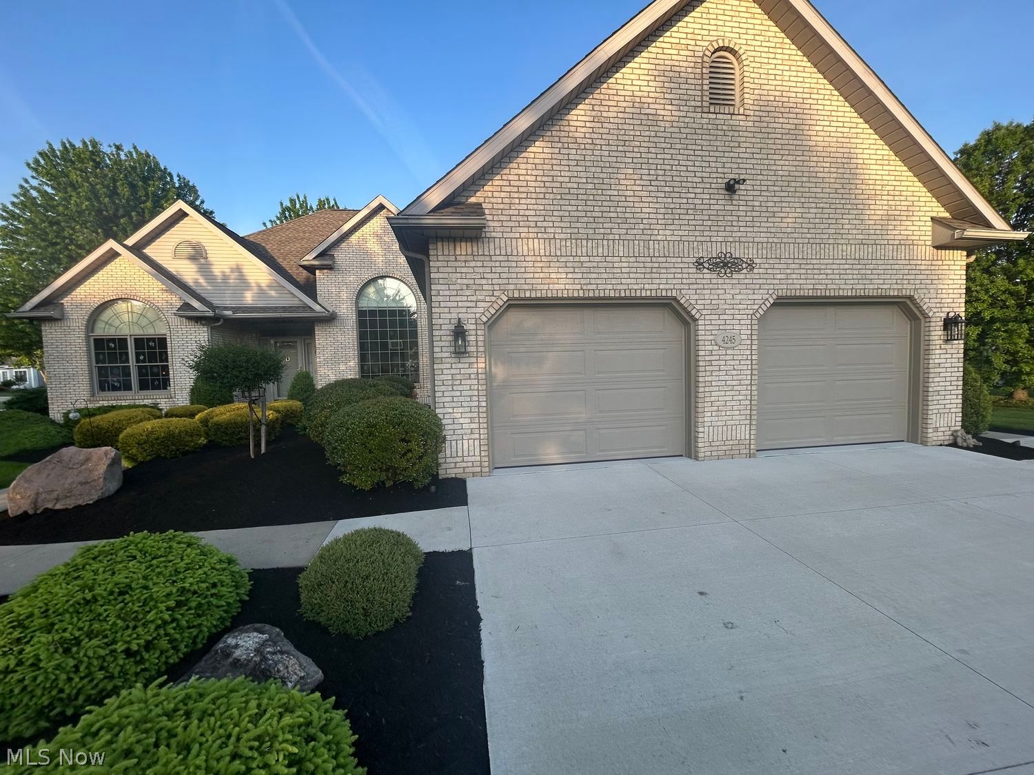 4245 Woodlake Trail Wooster OH 44691