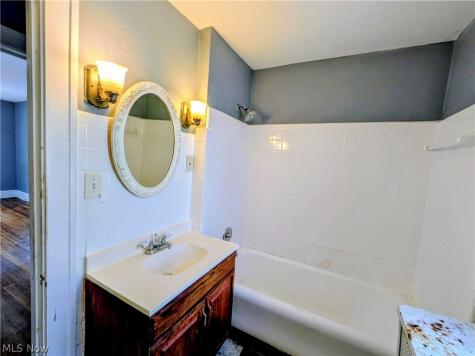 1146 Cleveland Heights Boulevard Cleveland Heights OH 44121