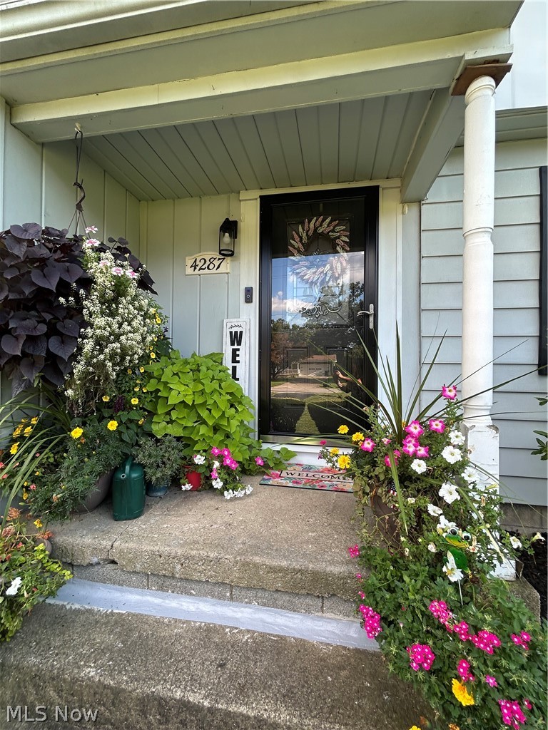 4287 Woodleigh Lane Austintown OH 44511