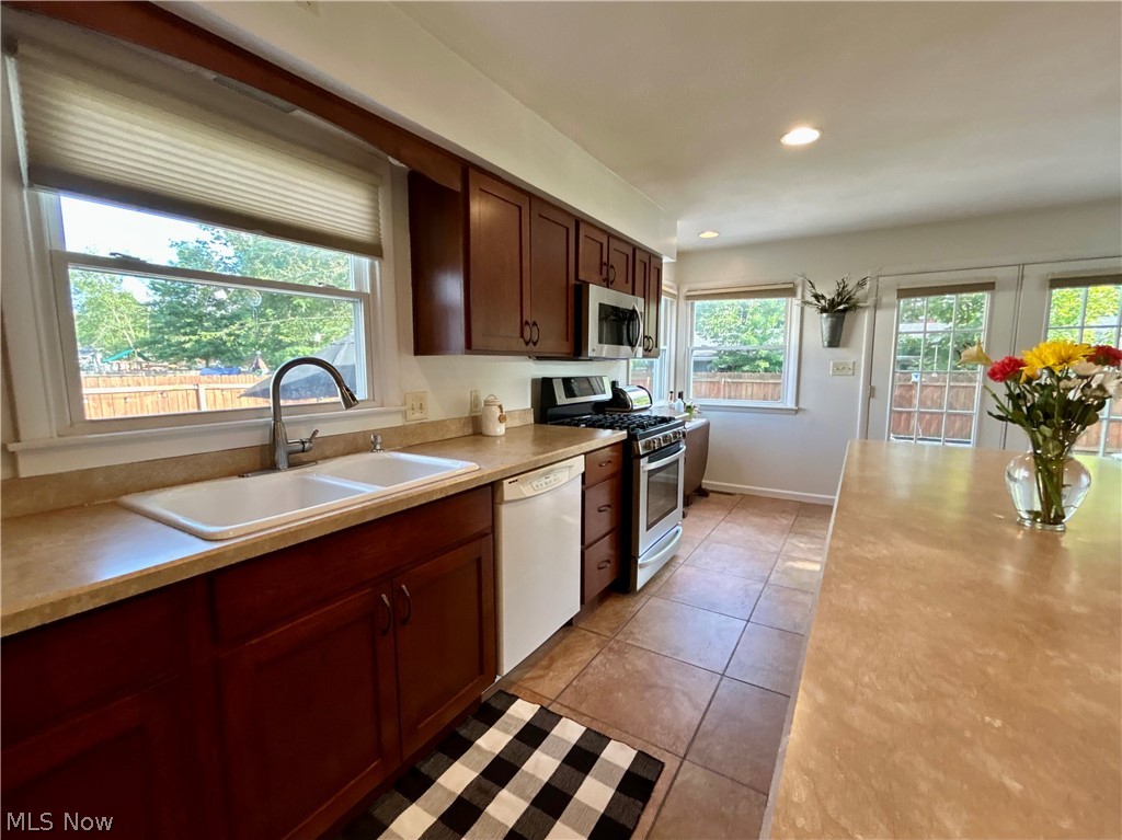 4287 Woodleigh Lane Austintown OH 44511
