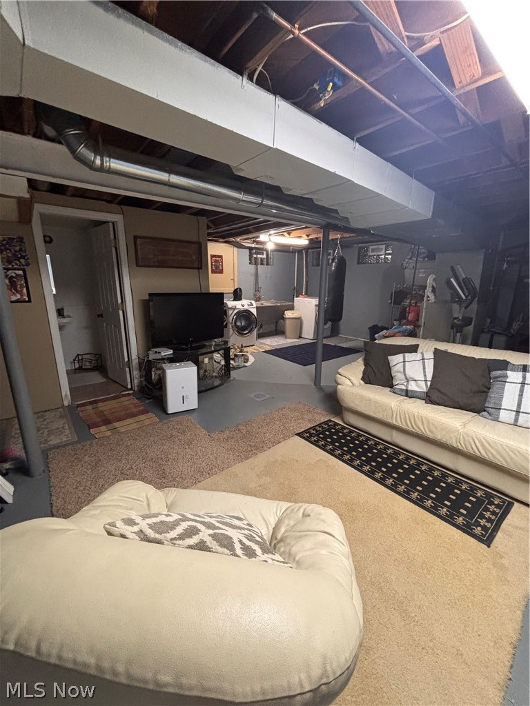4287 Woodleigh Lane Austintown OH 44511