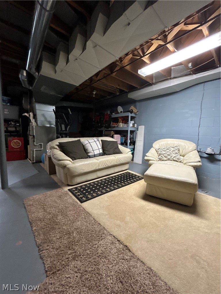 4287 Woodleigh Lane Austintown OH 44511