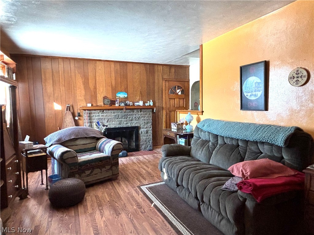 5288 Wheathill Road East Palestine OH 44413