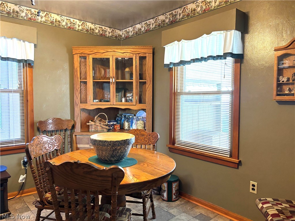 5288 Wheathill Road East Palestine OH 44413