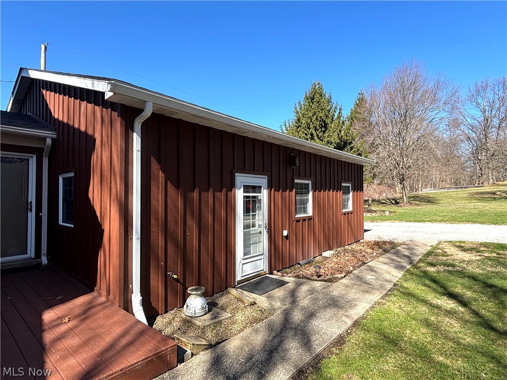 5288 Wheathill Road East Palestine OH 44413