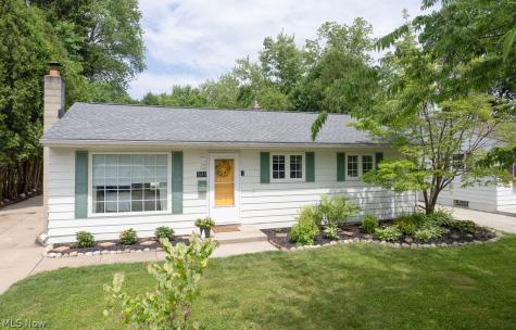 1044 Ellsworth Drive Akron OH 44313