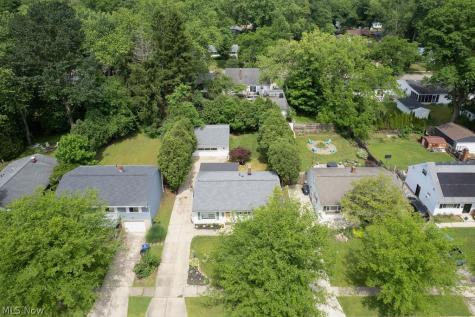 1044 Ellsworth Drive Akron OH 44313