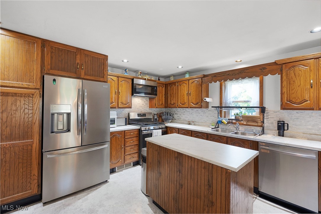6618 Shepler Church Avenue SW Navarre OH 44662