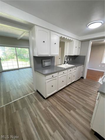 1663 Lyndhurst Lyndhurst OH 44124