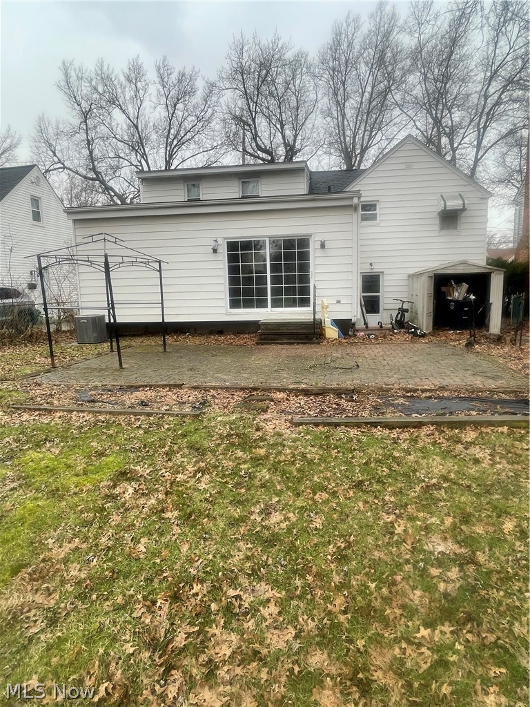 1663 Lyndhurst Lyndhurst OH 44124