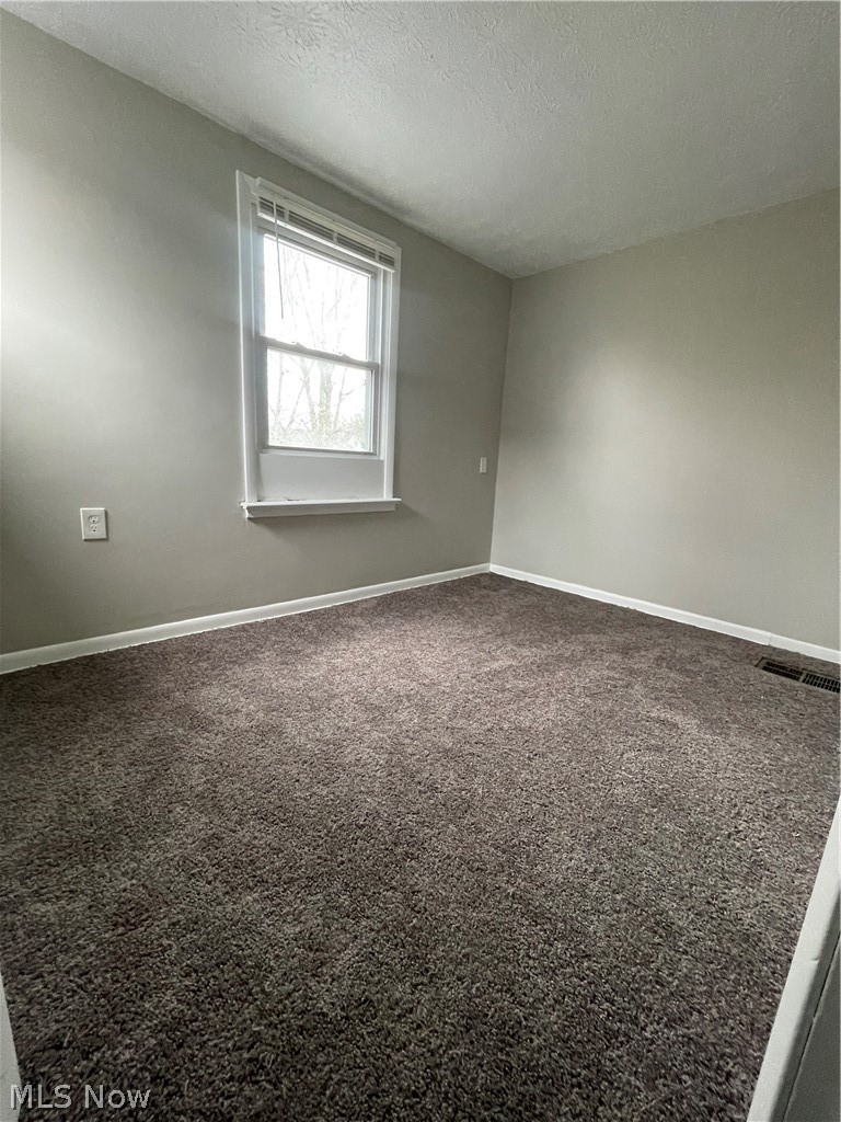 1663 Lyndhurst Lyndhurst OH 44124