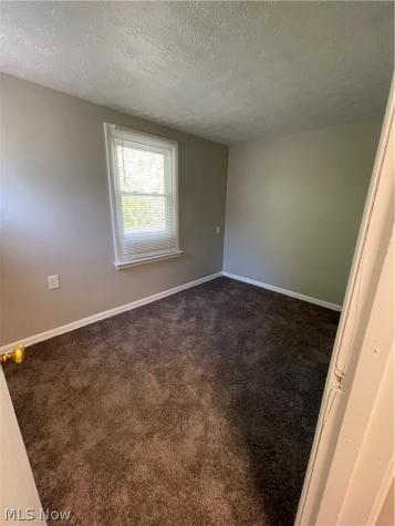 1663 Lyndhurst Lyndhurst OH 44124