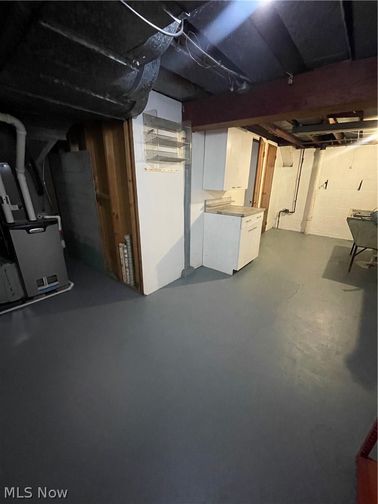 1663 Lyndhurst Lyndhurst OH 44124