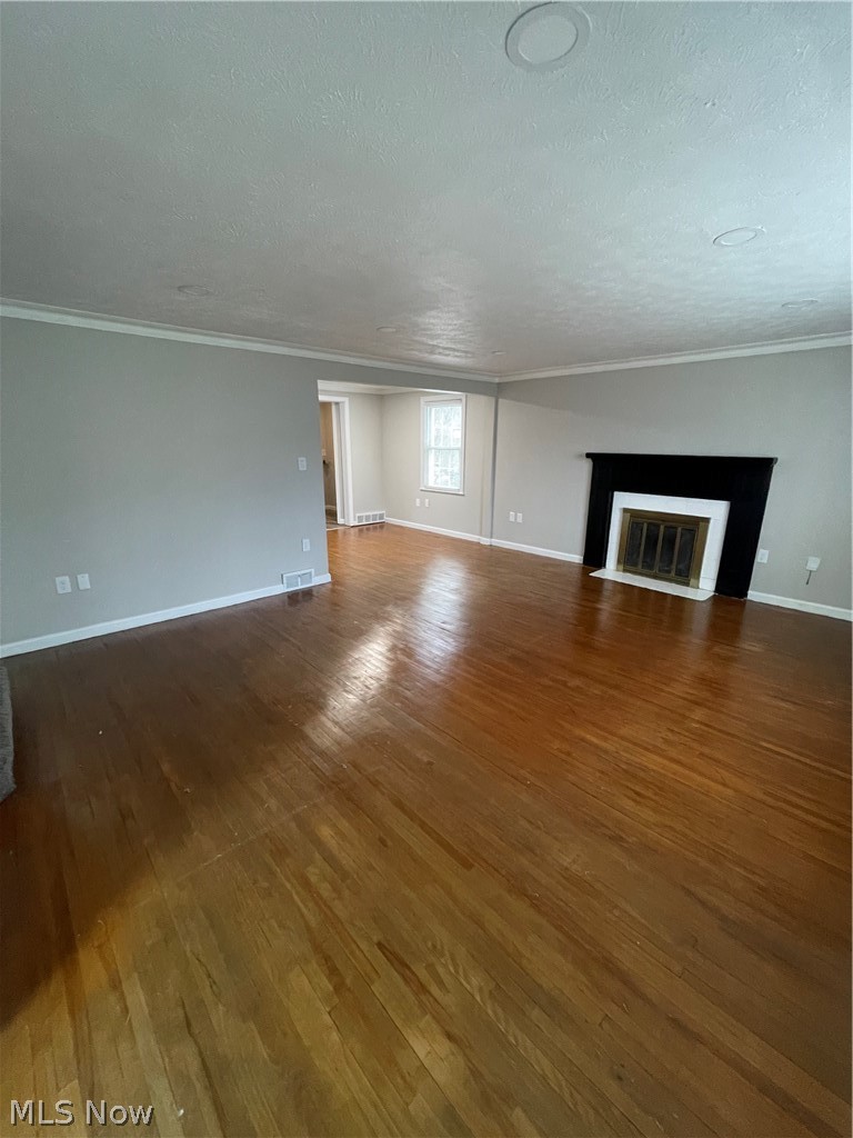 1663 Lyndhurst Lyndhurst OH 44124