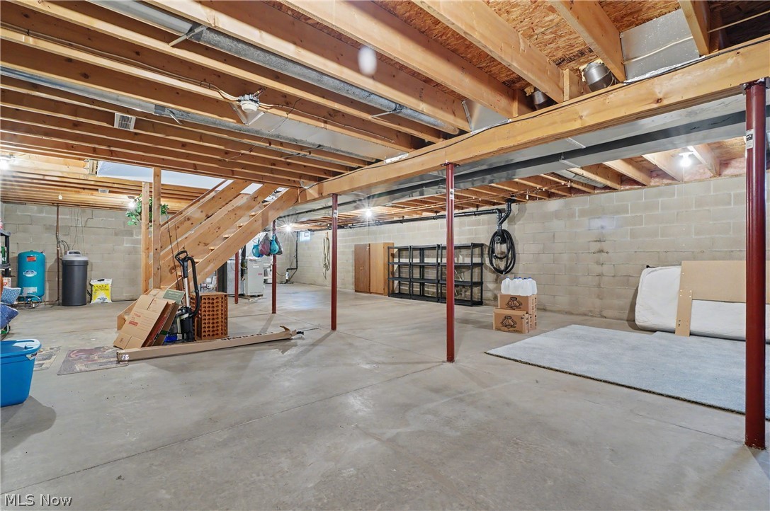 992 Martin Road Mogadore OH 44260