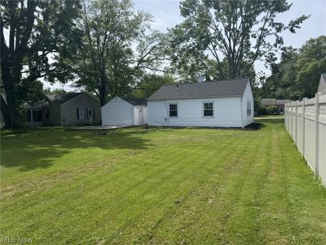 5003 Wake Robin Road Mentor OH 44060