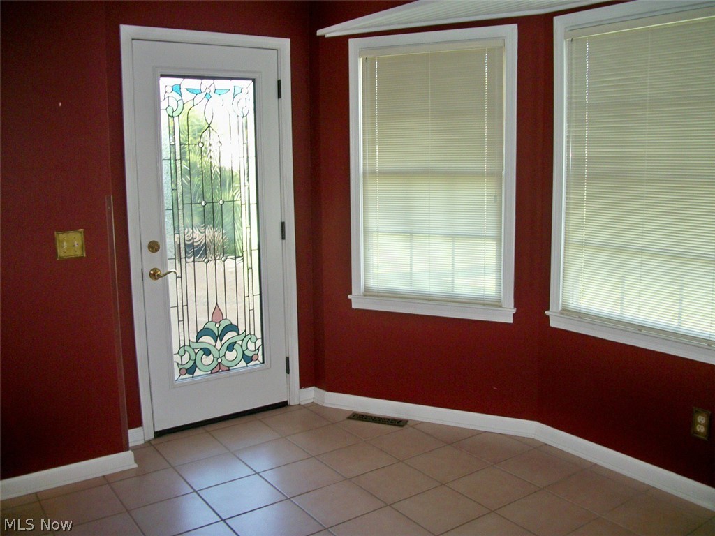 5 Sawgrass Circle Belpre OH 45714