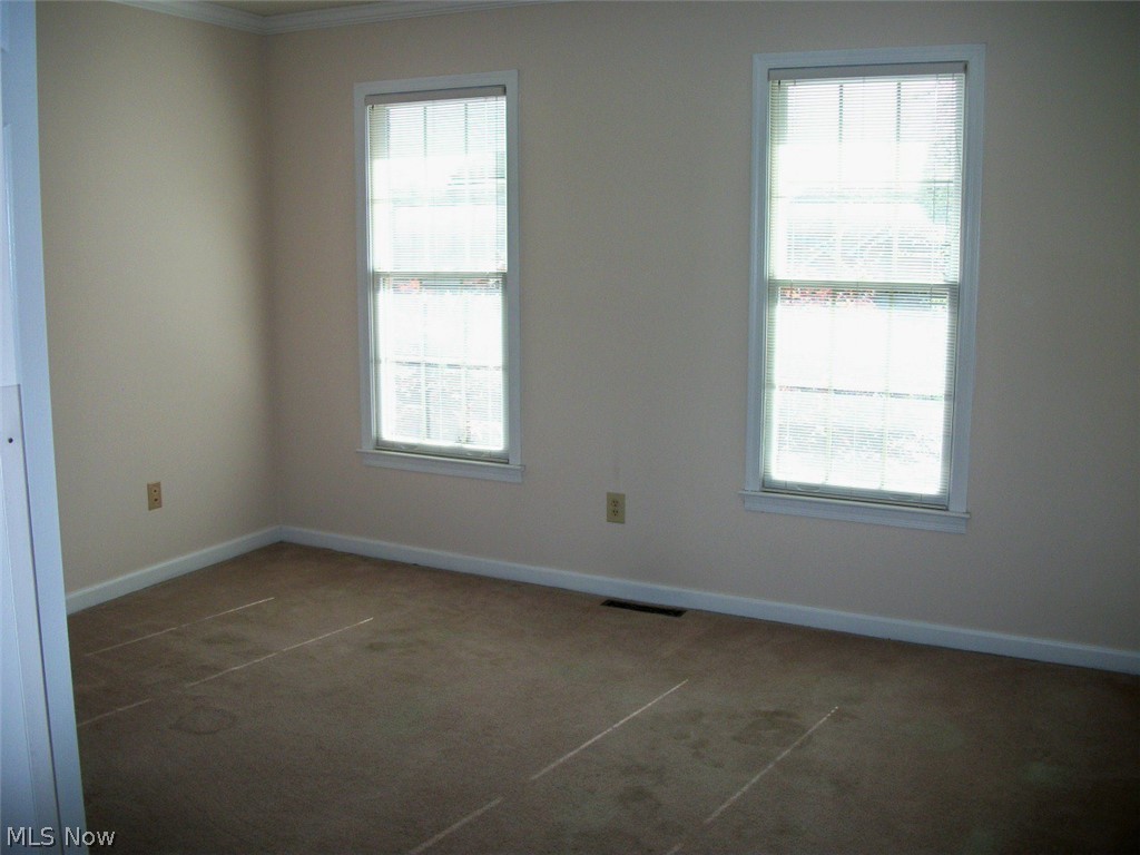 5 Sawgrass Circle Belpre OH 45714