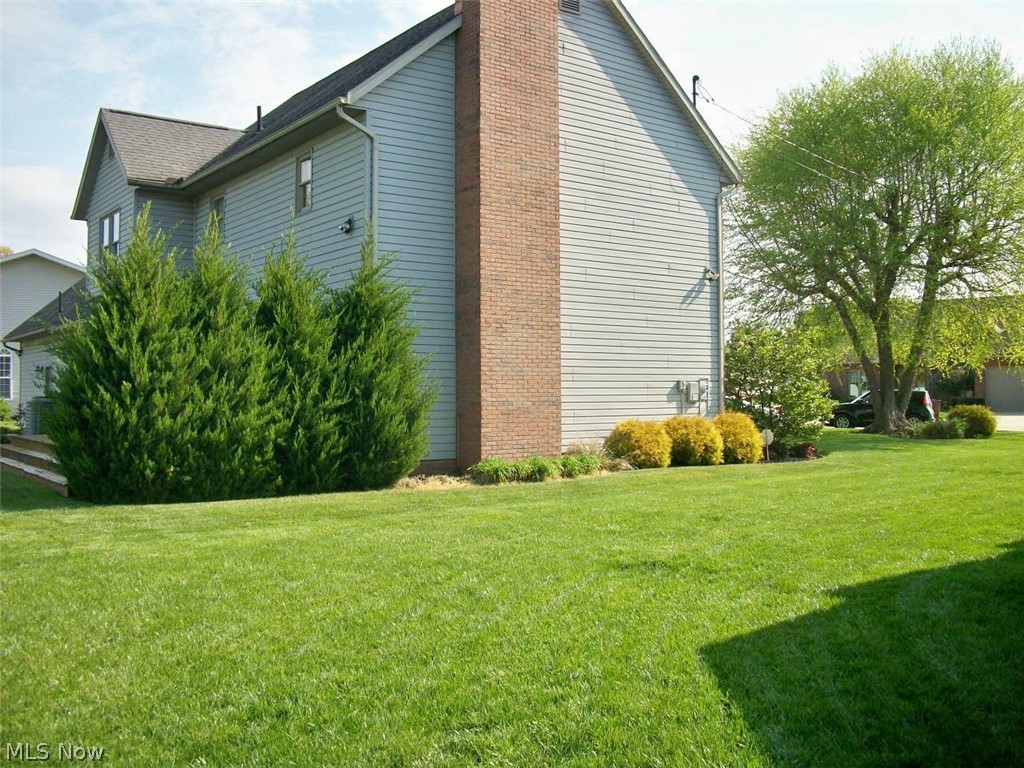 5 Sawgrass Circle Belpre OH 45714