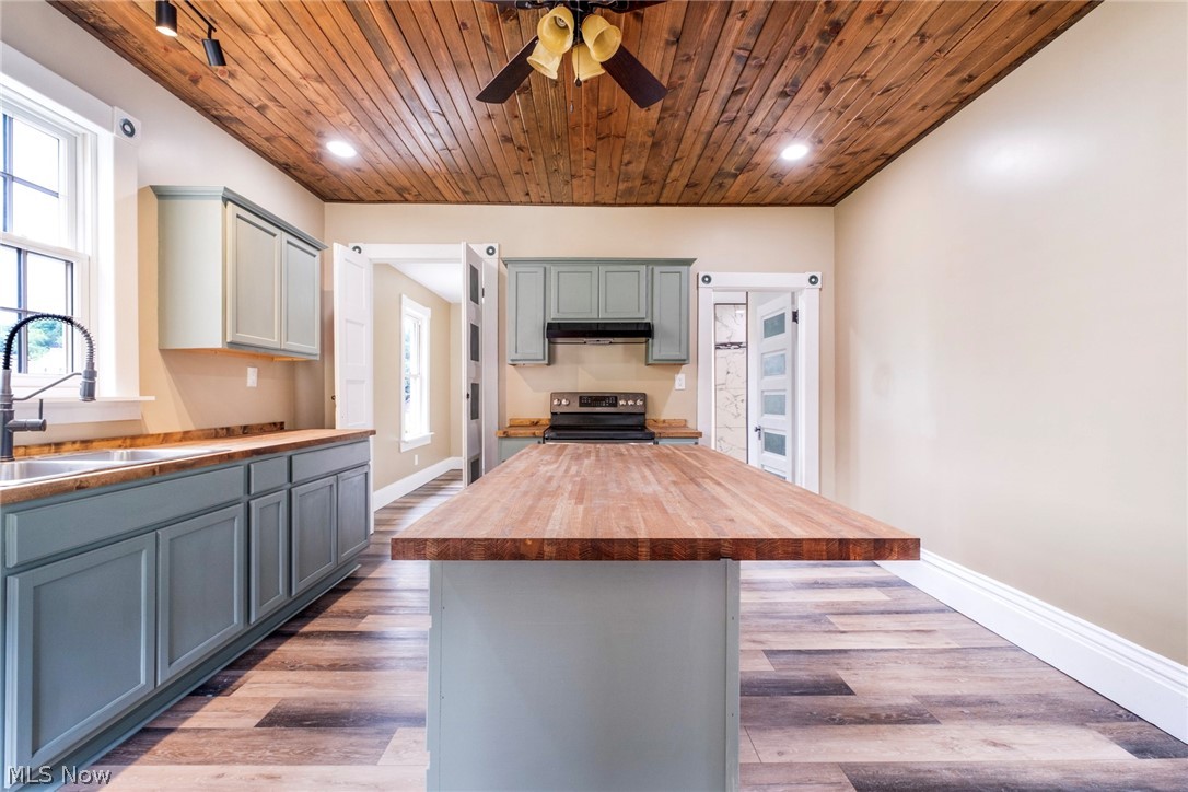 9 North Street Salineville OH 43945