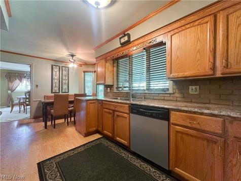 458 Hogarth Avenue Niles OH 44446
