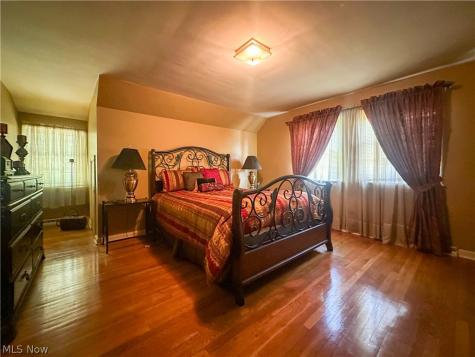 458 Hogarth Avenue Niles OH 44446