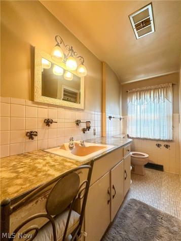 458 Hogarth Avenue Niles OH 44446
