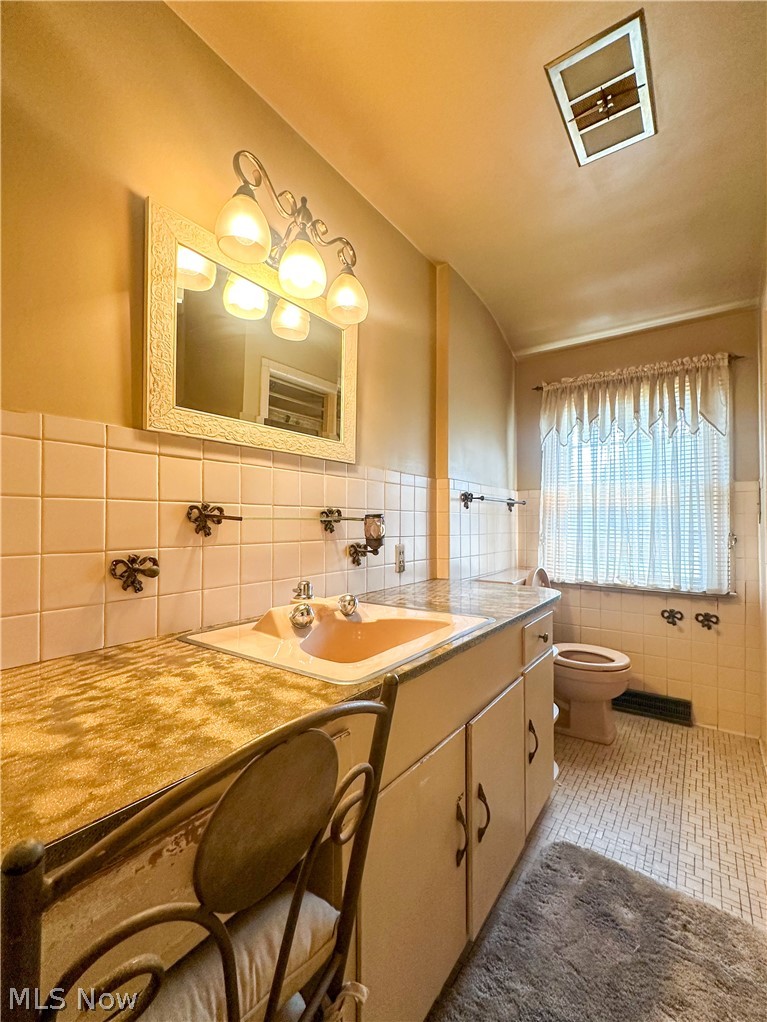 458 Hogarth Avenue Niles OH 44446