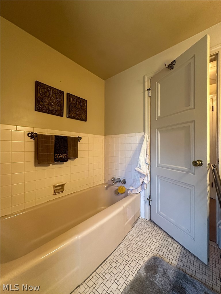 458 Hogarth Avenue Niles OH 44446