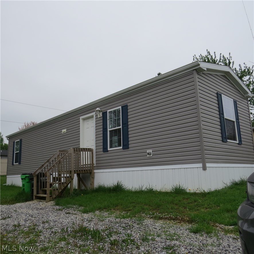 770 Jones Avenue NW Carrollton OH 44615