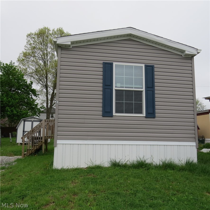 770 Jones Avenue NW Carrollton OH 44615