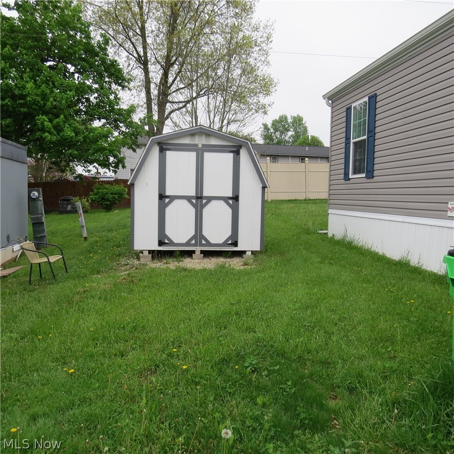 770 Jones Avenue NW Carrollton OH 44615