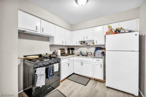 16215 Miles Avenue Cleveland OH 44128