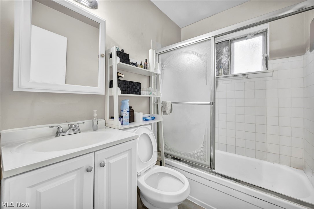 16215 Miles Avenue Cleveland OH 44128