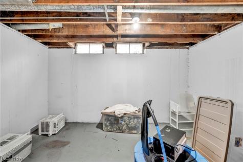 16215 Miles Avenue Cleveland OH 44128